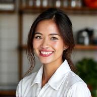 Portrait ni Carla Gomez, isang Filipina recipe developer na nakatutok sa plant-based Filipino cuisine.